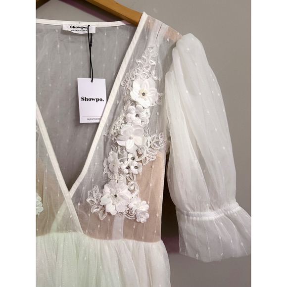 Showpo Akshia Mini Dress Puff Sleeve Floral Detail Plunge Neck‎ White Size 8 - Picture 7 of 10